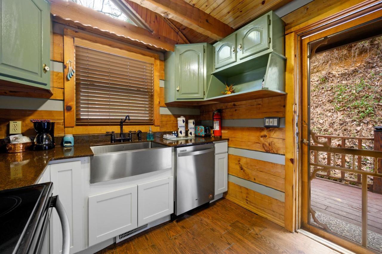 The Robins Nest With Hot Tub Villa Pigeon Forge Exterior foto