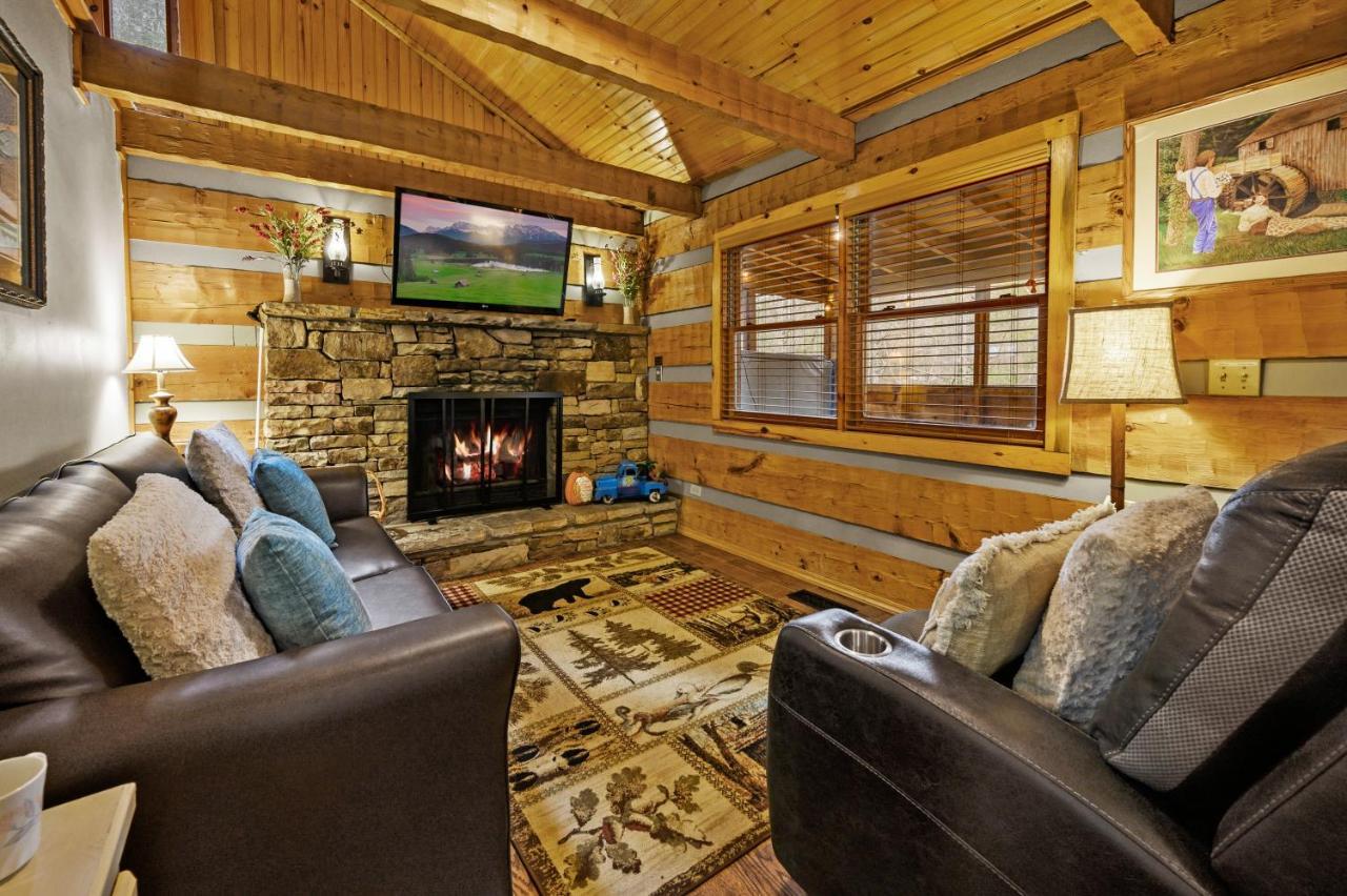 The Robins Nest With Hot Tub Villa Pigeon Forge Exterior foto