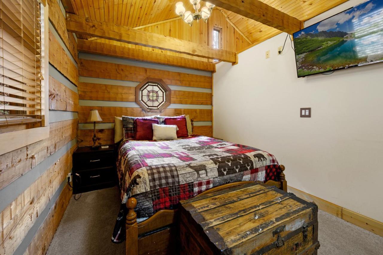 The Robins Nest With Hot Tub Villa Pigeon Forge Exterior foto