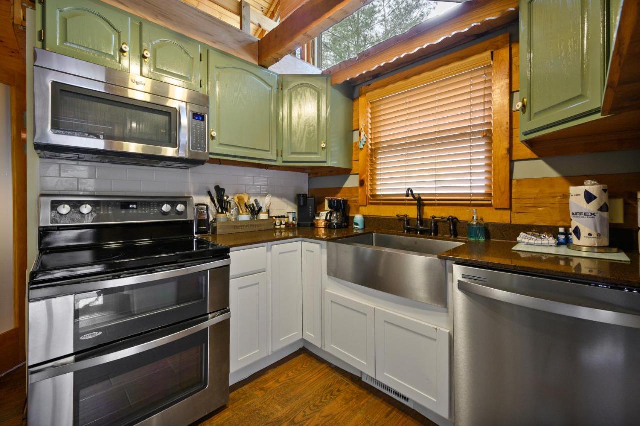 The Robins Nest With Hot Tub Villa Pigeon Forge Exterior foto